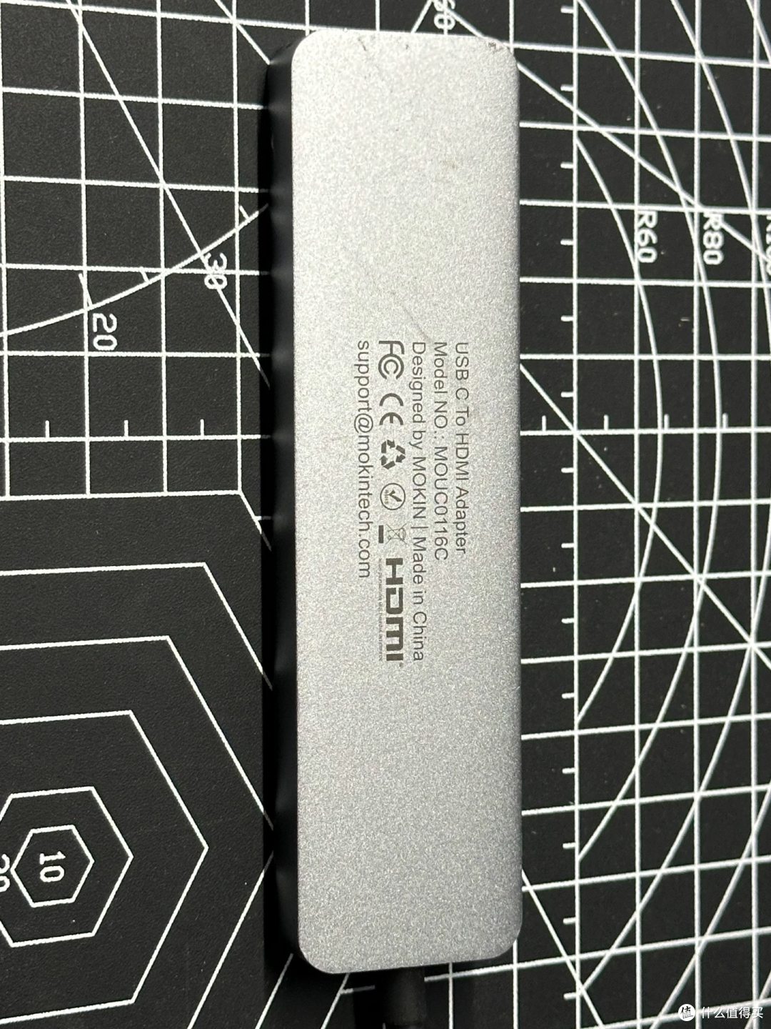 闲鱼大量涌入MOKiN雷电3扩展坞,双USB-A加SD卡槽,一夜跌成39元