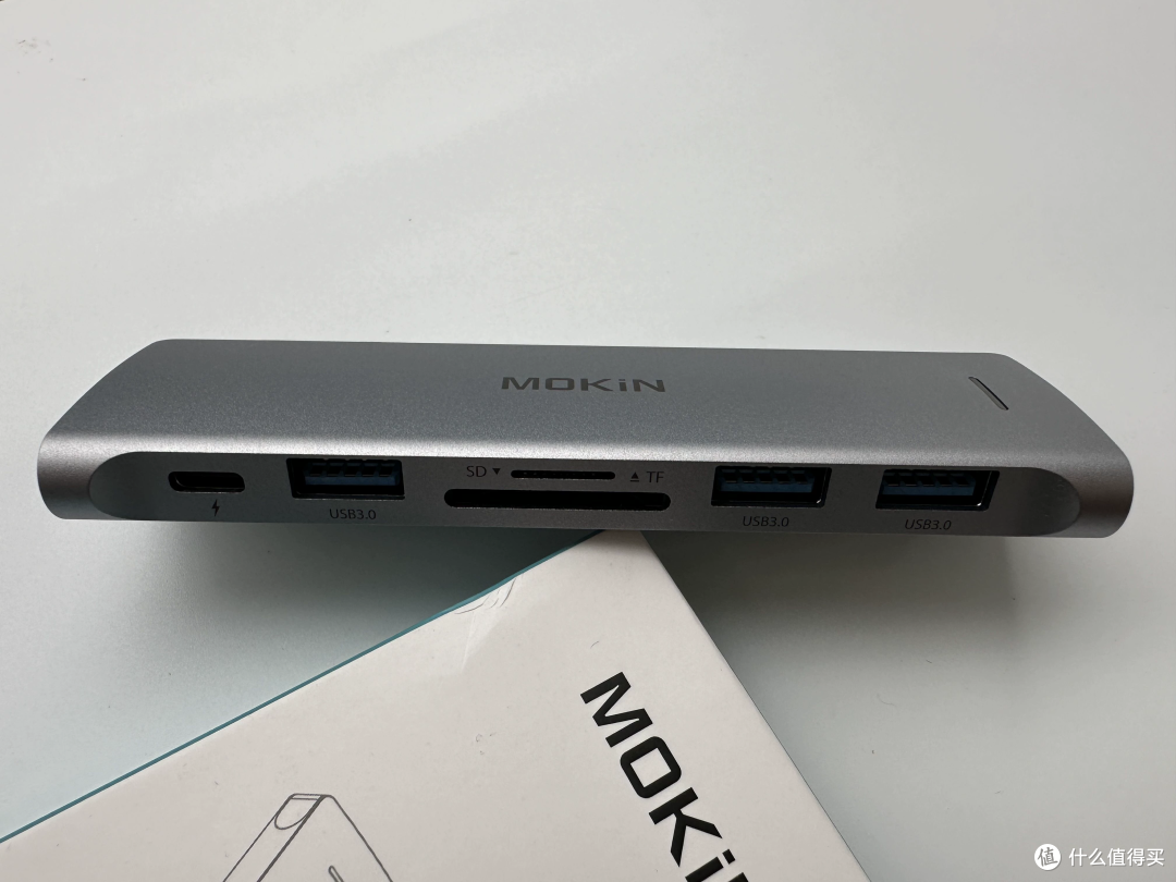 闲鱼大量涌入MOKiN雷电3扩展坞,双USB-A加SD卡槽,一夜跌成39元