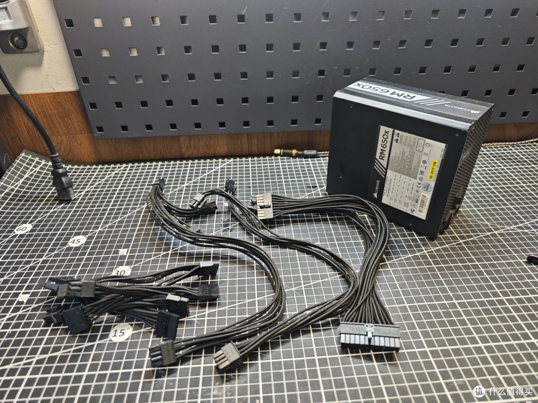 闲鱼大量涌入海盗船RM650x,金牌全模组,准新118块还送十年质保