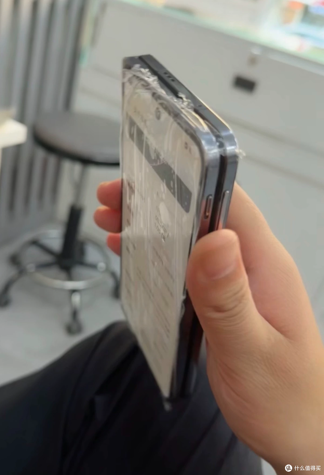 1899 元的 OPPO Find N3,换内屏比整机还贵
