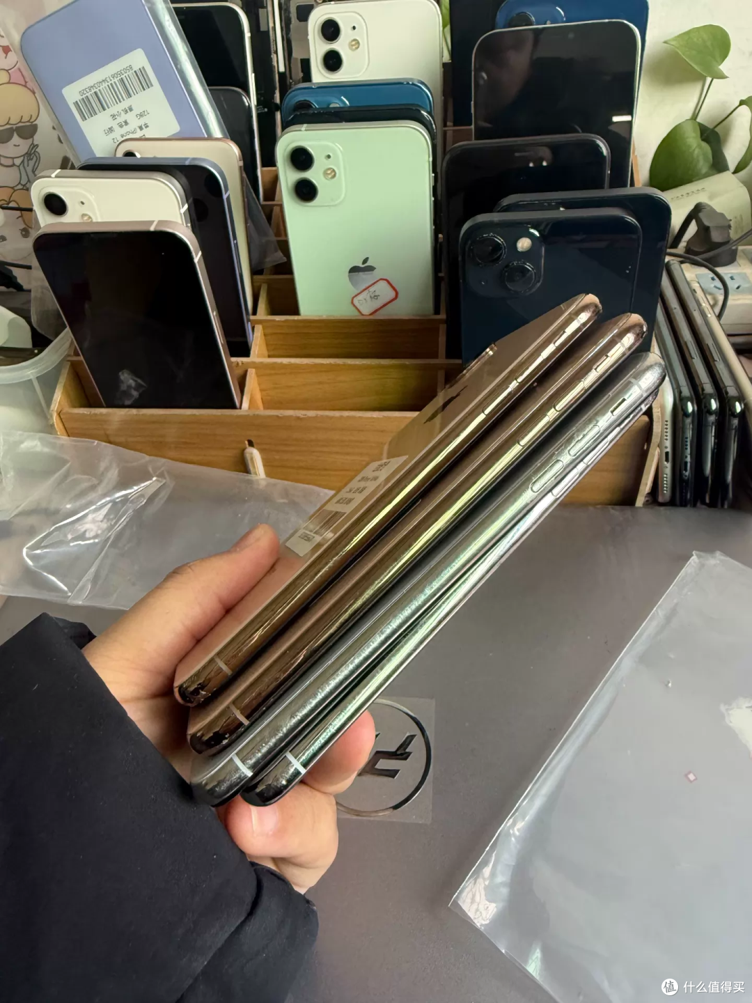 306元的XS Max、XR、11,同一个价里藏着几种来路?