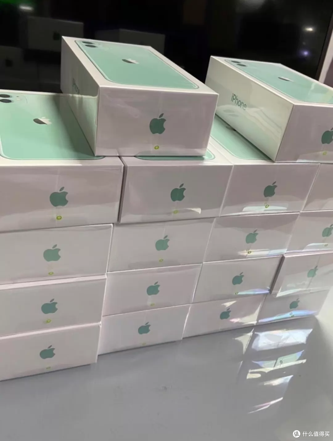 1485元的全新iPhone 11,和12、13该挑哪台?
