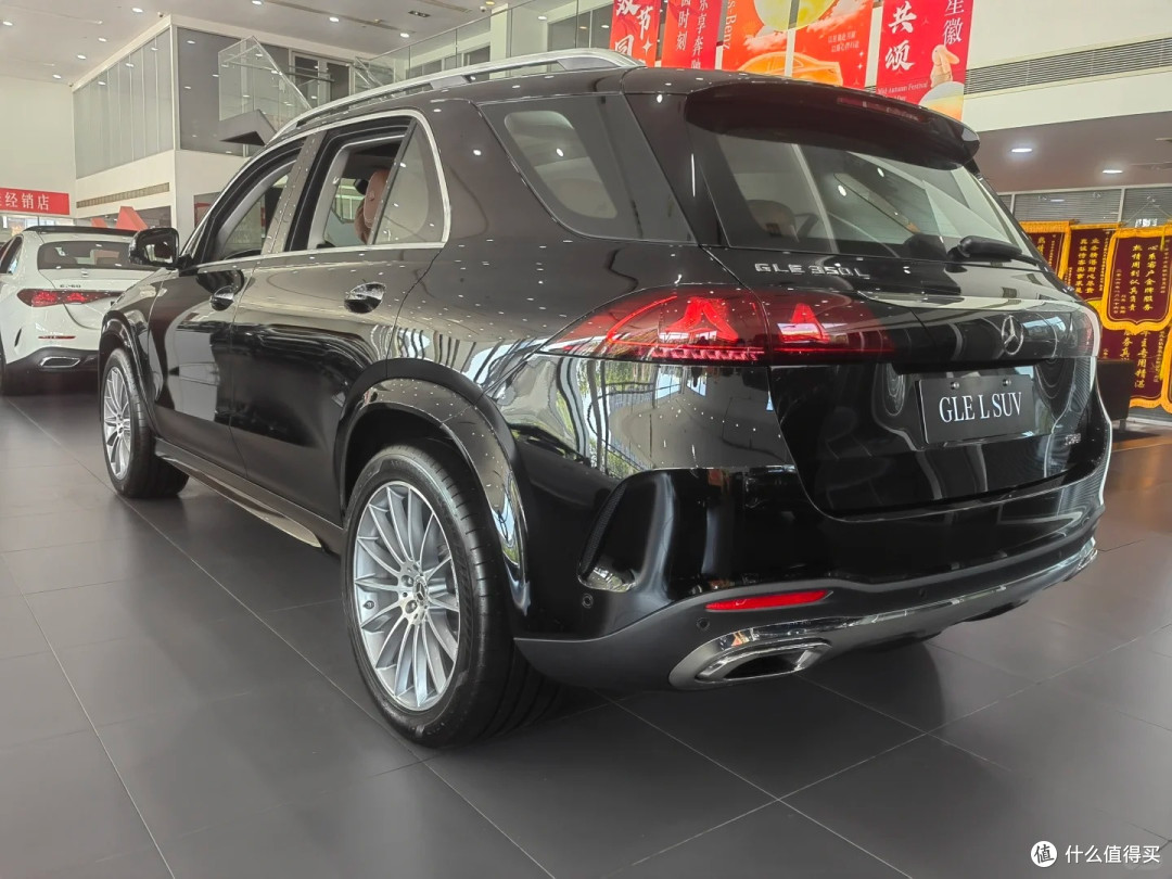 国产长轴距奔驰 GLE 上市:3.0T 直六后排加长,智能化终于跟上了