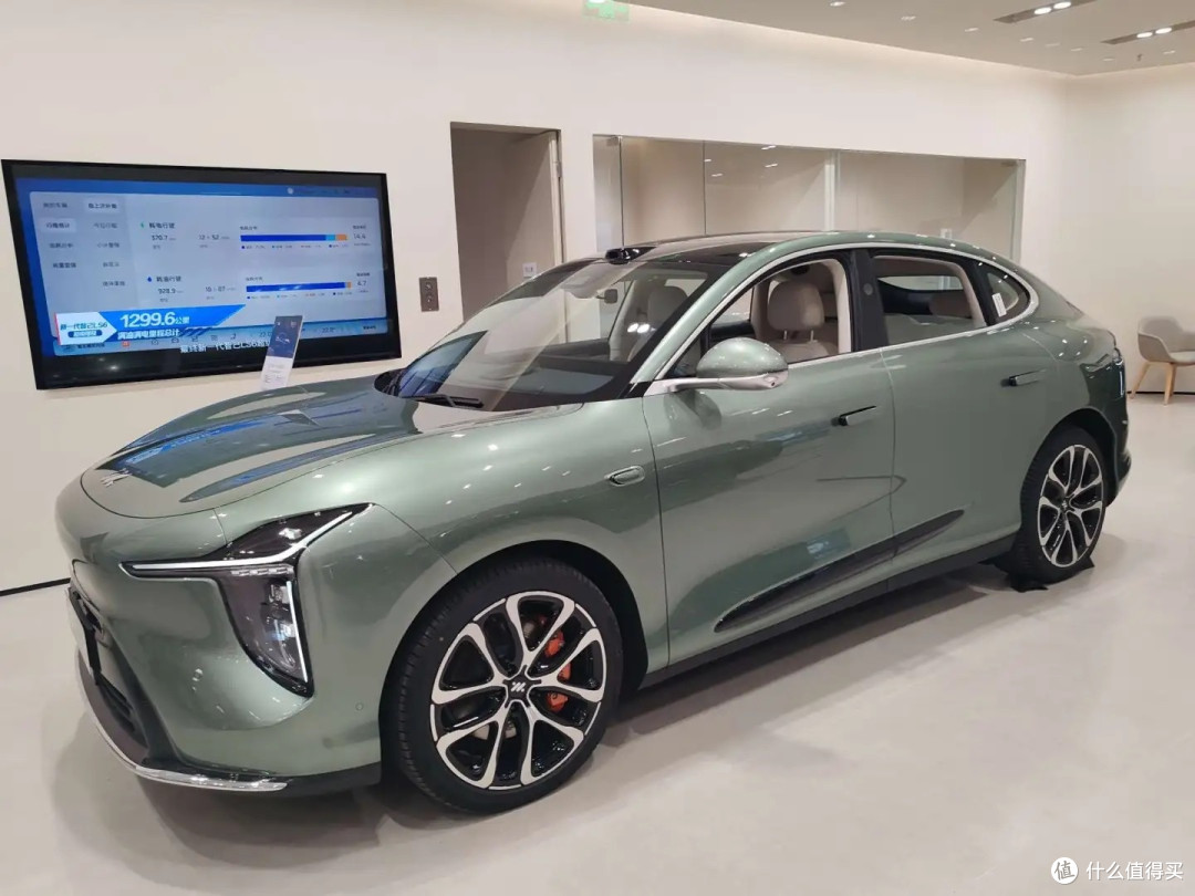 全新智己 LS6 :全系标配全线控底盘,家用 SUV 卷到黑科技了