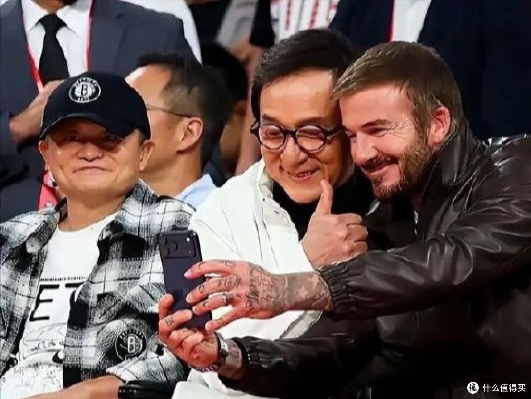 NBA中国赛马云贝克汉姆成龙同框：男人到这个岁数拼的是状态