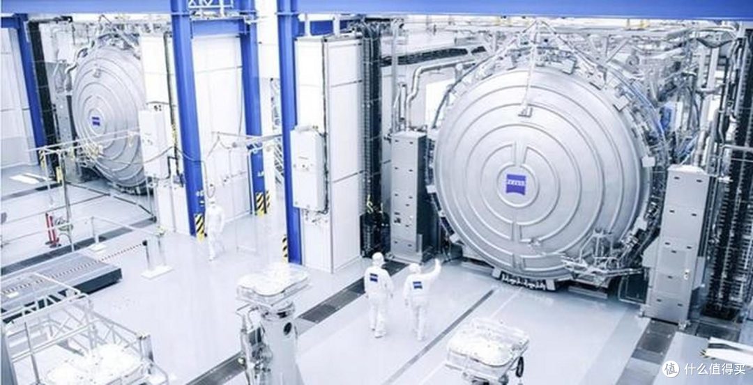 ASML Hyper NA 遇景深难题，光刻机也难了，韩国备件全面涨价 10%