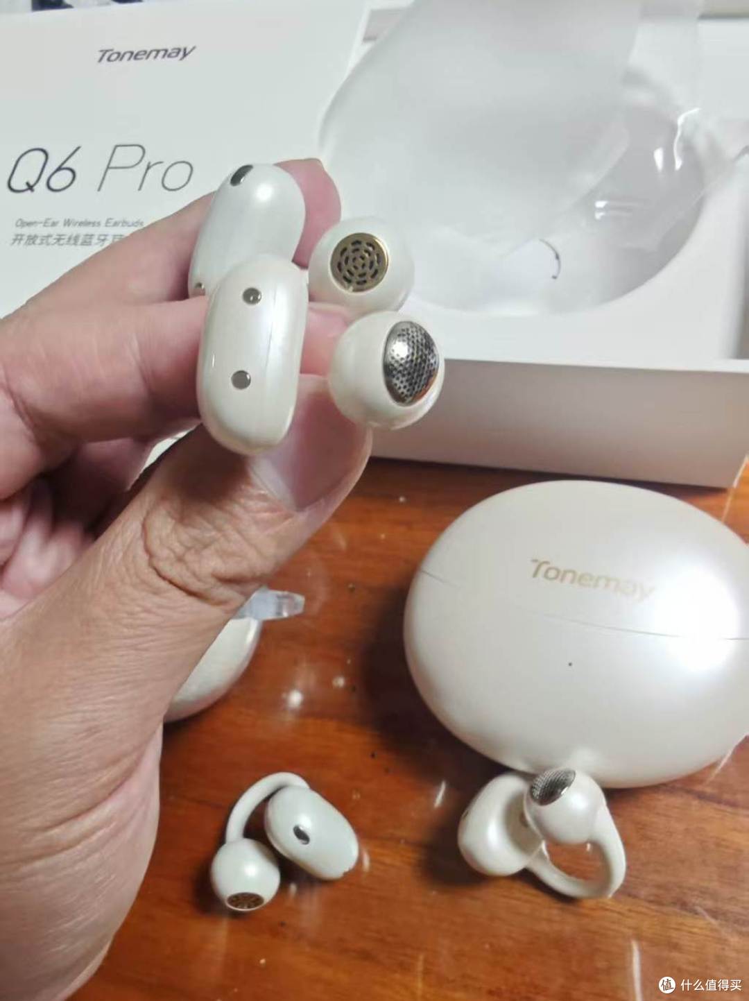 Qcy C50s和唐麦Q60 Pro（唐麦合模线明显 出音口精致些）