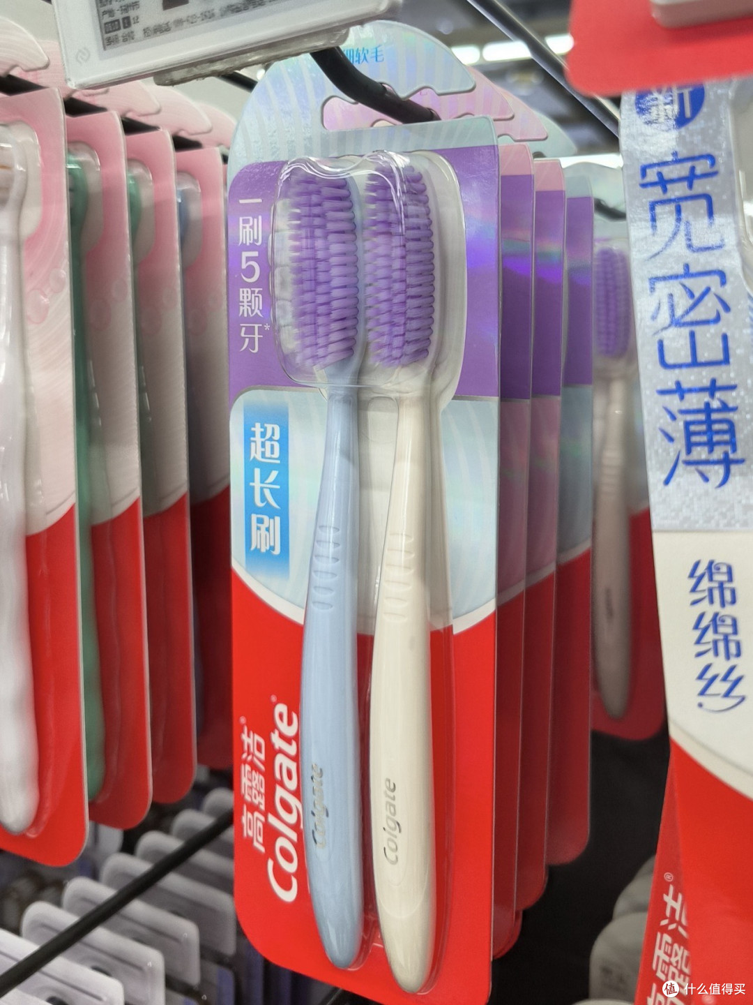 超长牙刷又火了：有人2分钟刷完，有人捅到腮帮子流血，到底咋样