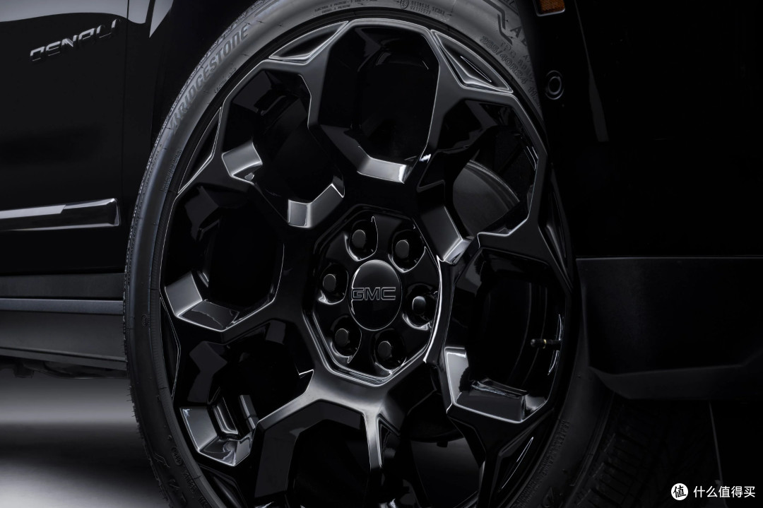 起售价86万,GMC发布全新Yukon Denali Signature Black
