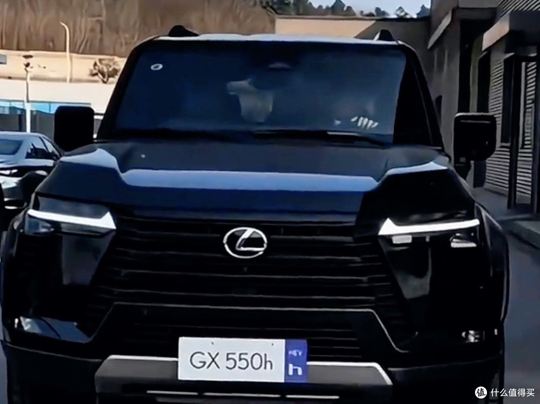 雷克萨斯GX550h:一台"表里不一"的硬派豪华SUV,到底值不值?