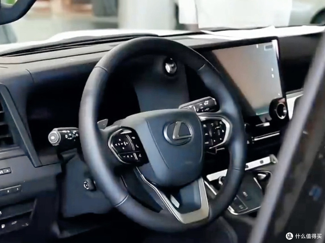 雷克萨斯GX550h:一台"表里不一"的硬派豪华SUV,到底值不值?