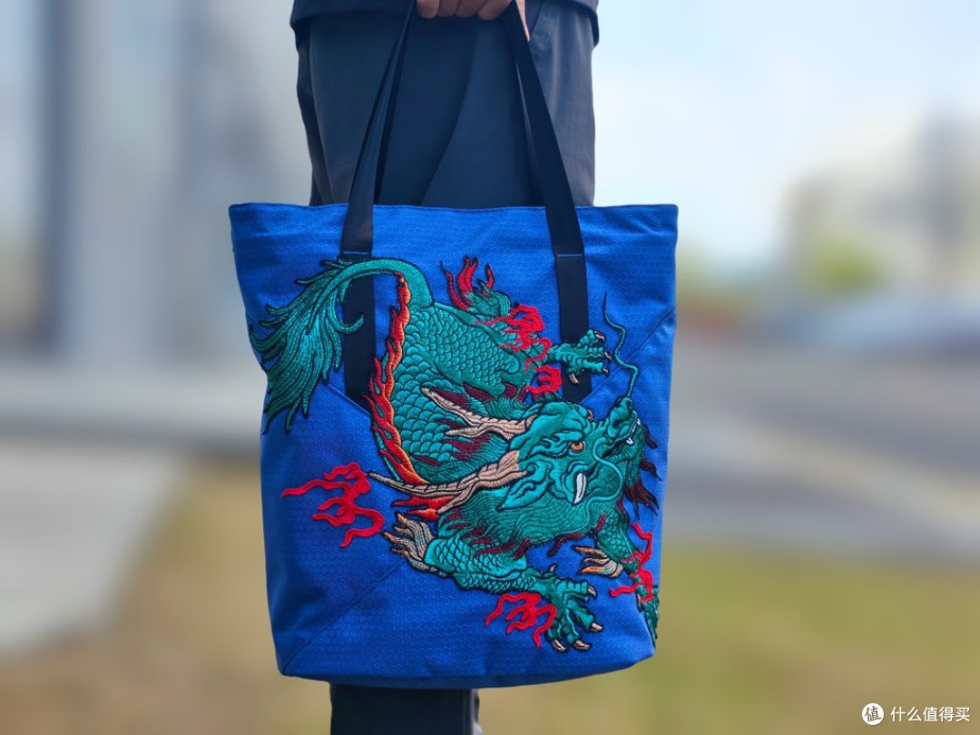 外有麟甲图腾内有秩序收纳,MaxGear麟甲托特包X3025体验