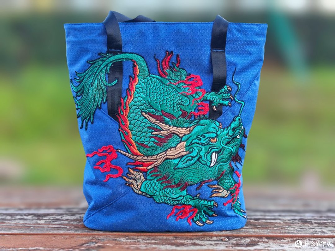 外有麟甲图腾内有秩序收纳,MaxGear麟甲托特包X3025体验