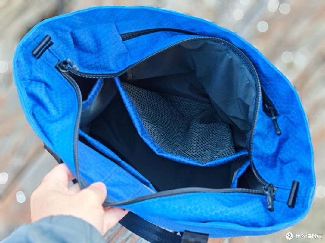 外有麟甲图腾内有秩序收纳,MaxGear麟甲托特包X3025体验