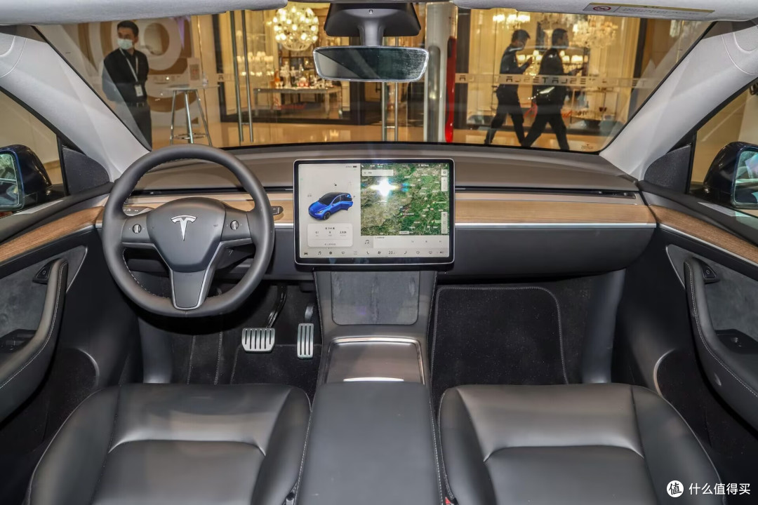 30万纯电SUV为何首选Model Y?躺平露营太爽了!真香!