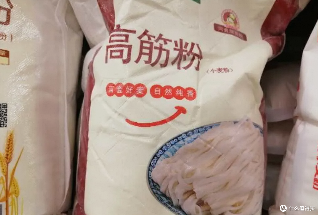 同样叫高筋面粉,为什么做出来差这么多?原来影响面团的还有这些