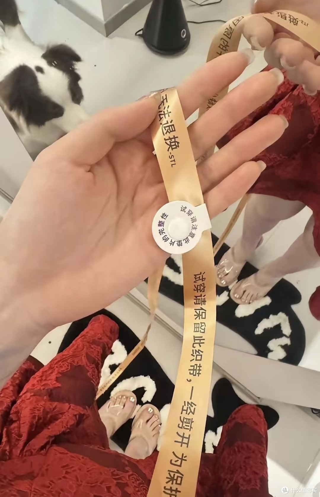 匹克怎么也剪吊牌了?女装2.4米防蹭穿操作,连运动品牌都抄来了
