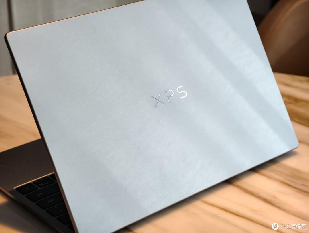 戴尔XPS 13 2026评测:1kg的快乐,都融入在12.7mm的轻薄中了