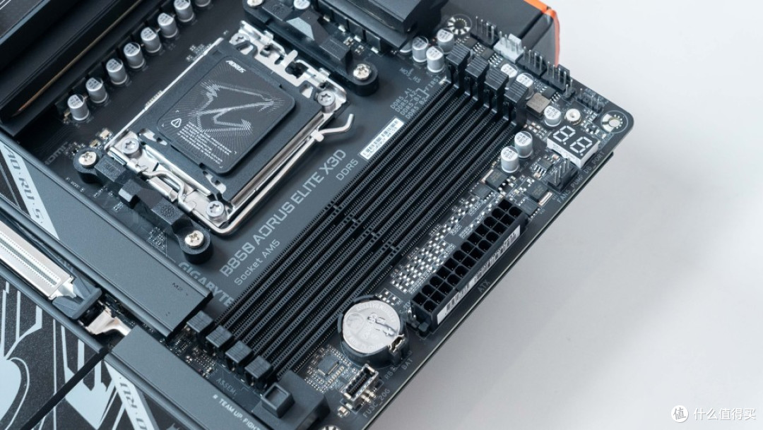 技嘉 B850 电竞雕 X3D:中端主板能否驾驭 X3D 鸡血模式 2.0?