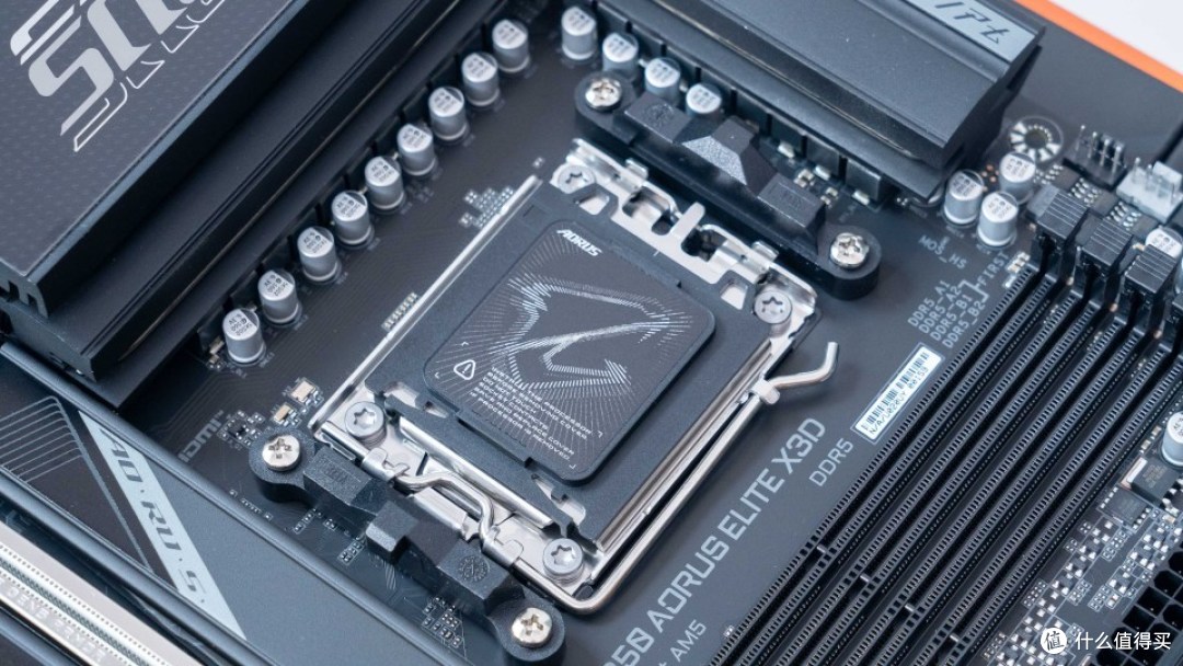 技嘉 B850 电竞雕 X3D:中端主板能否驾驭 X3D 鸡血模式 2.0?