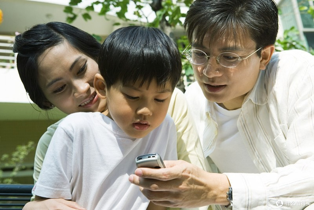 孩子拿到手机,第一件事关掉这个开关