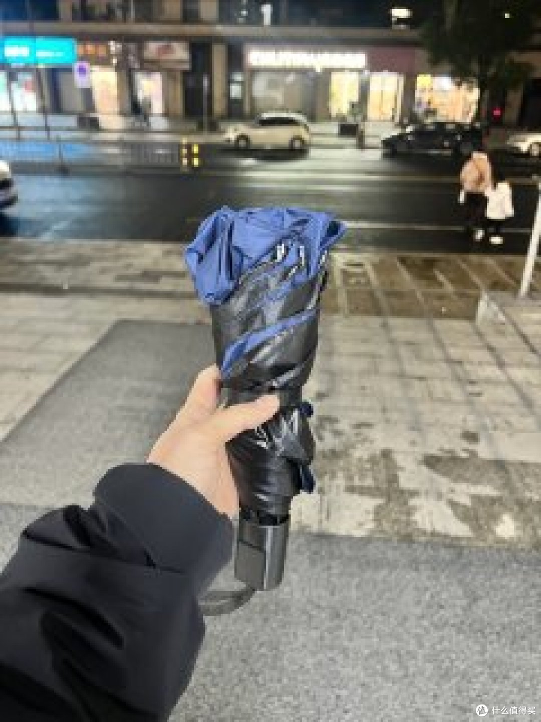 雨伞怎么选？防晒防雨看三点