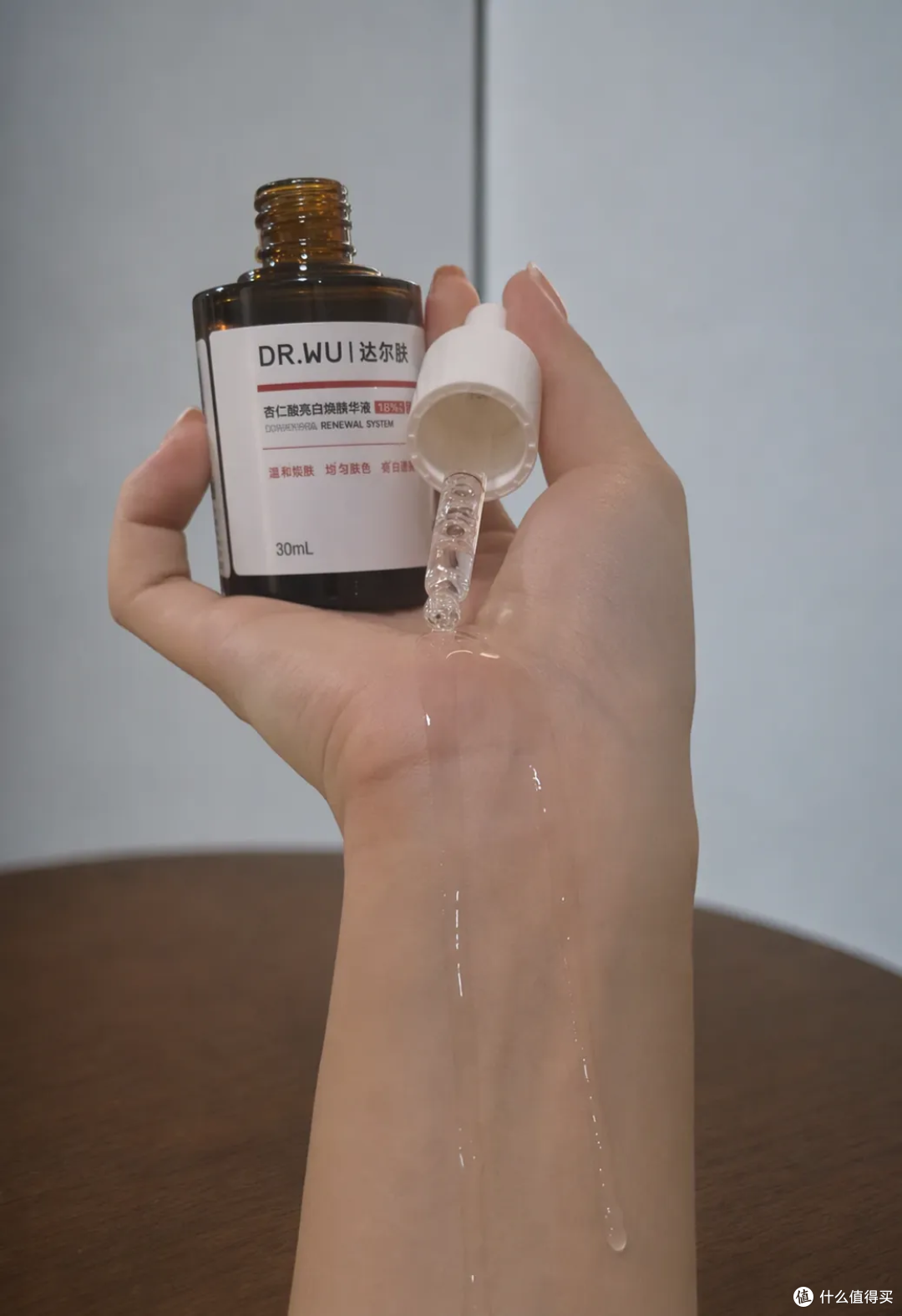 下巴上那层刺刺的小颗粒是啥?真不是闭口,别再上手抠了!