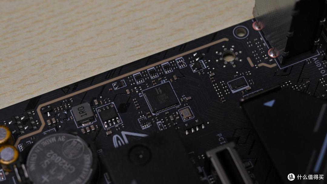 D5主板价格崩塌,微星Z890 GAMING PLUS WIFI6E反而香到晕碳?