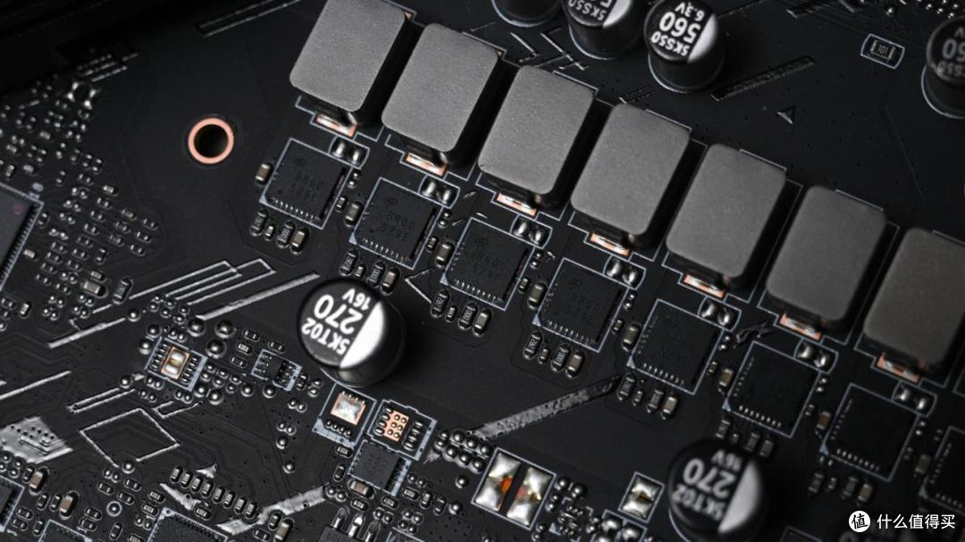D5主板价格崩塌,微星Z890 GAMING PLUS WIFI6E反而香到晕碳?