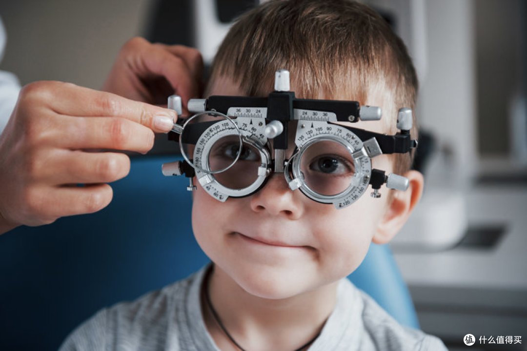 孩子近视吃叶黄素管用吗？眼科医生说了实话