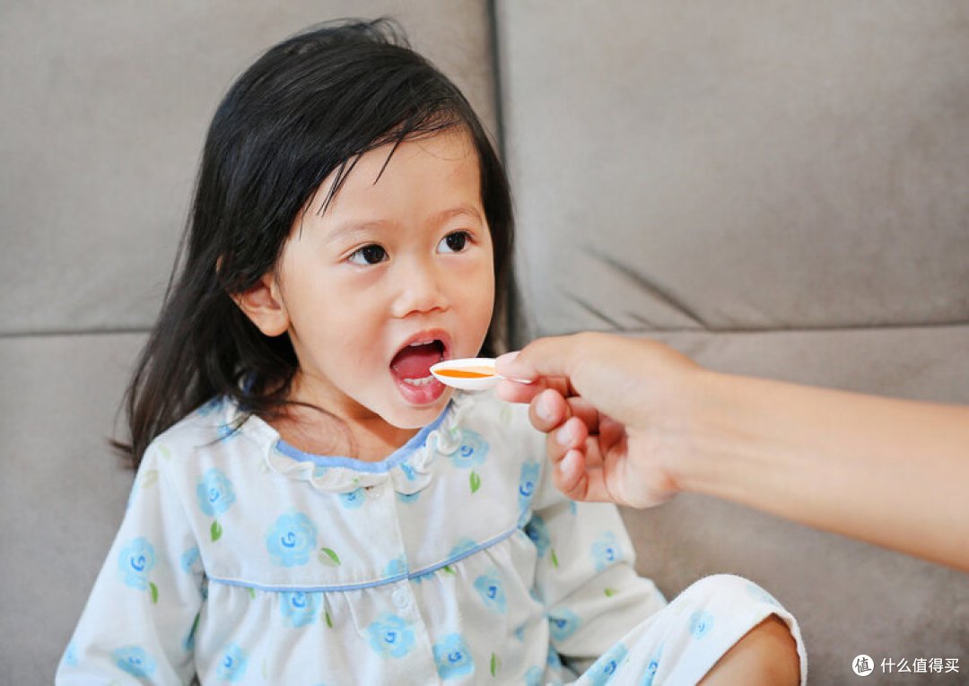 孩子近视吃叶黄素管用吗？眼科医生说了实话