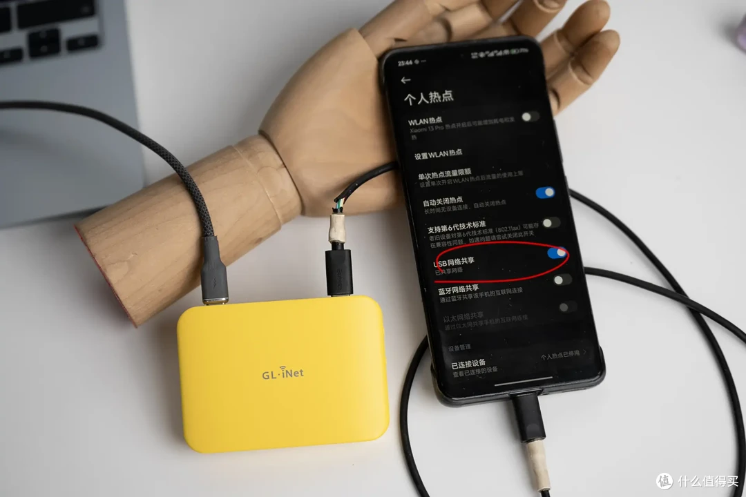 小巧便携+OpenWRT!卡片Mini路由器GL-MG1300上手!真的小小小!