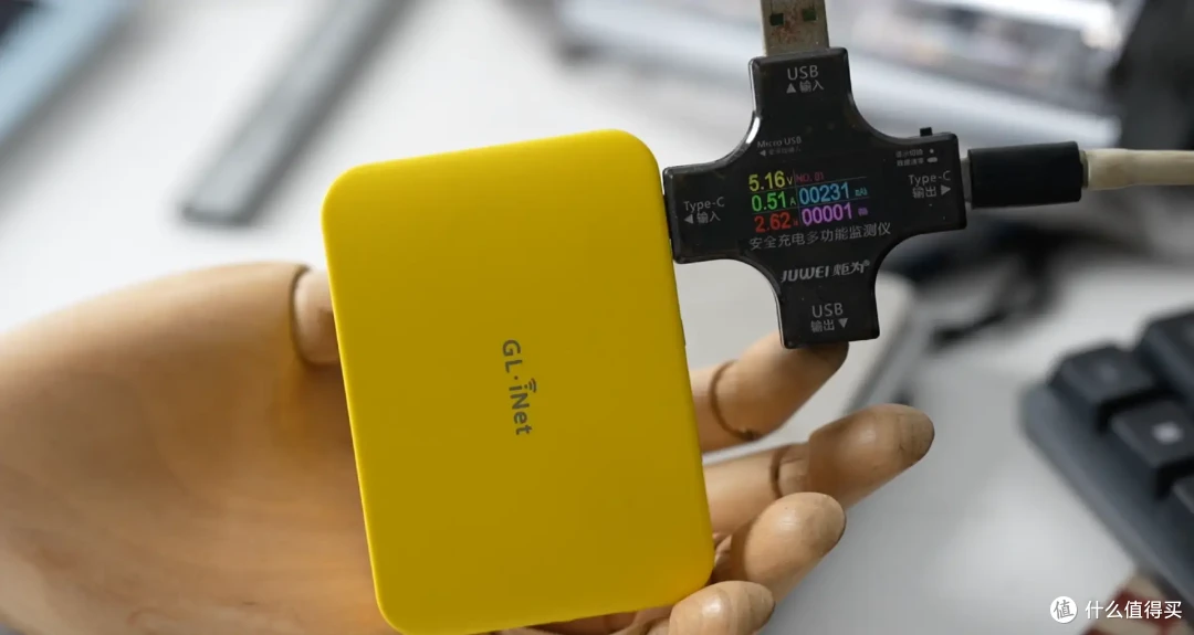 小巧便携+OpenWRT!卡片Mini路由器GL-MG1300上手!真的小小小!