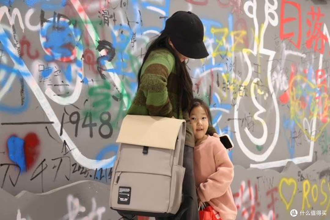 通勤+旅行背包有多舒适?地平线8号moment双肩包让出行不再狼狈~