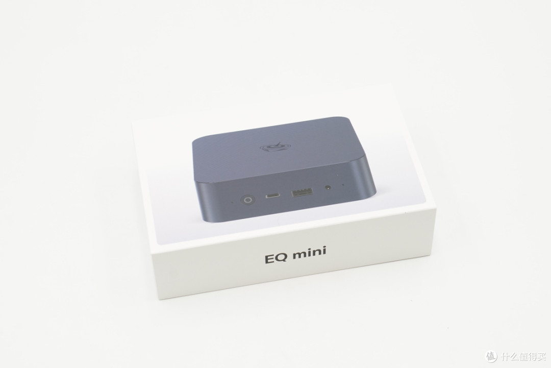 内置英特尔酷睿3 304处理器，零刻EQ mini迷你主机拆解