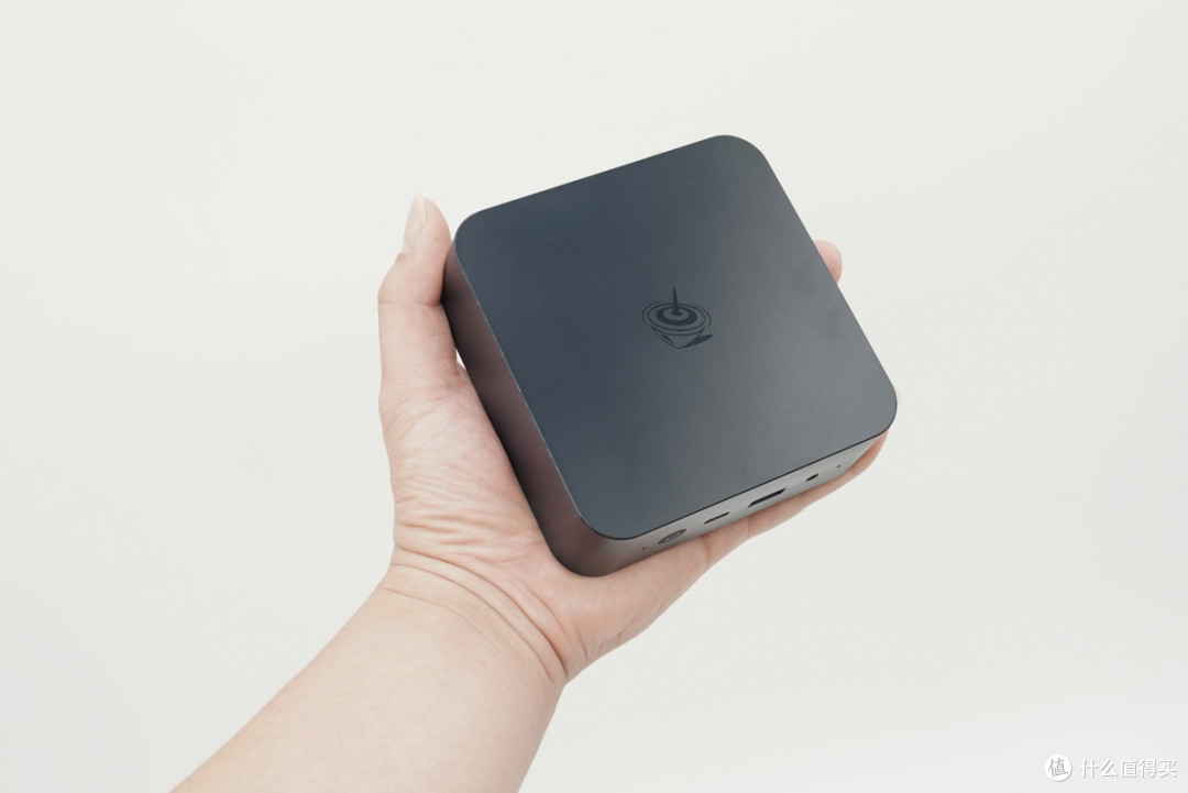 内置英特尔酷睿3 304处理器，零刻EQ mini迷你主机拆解