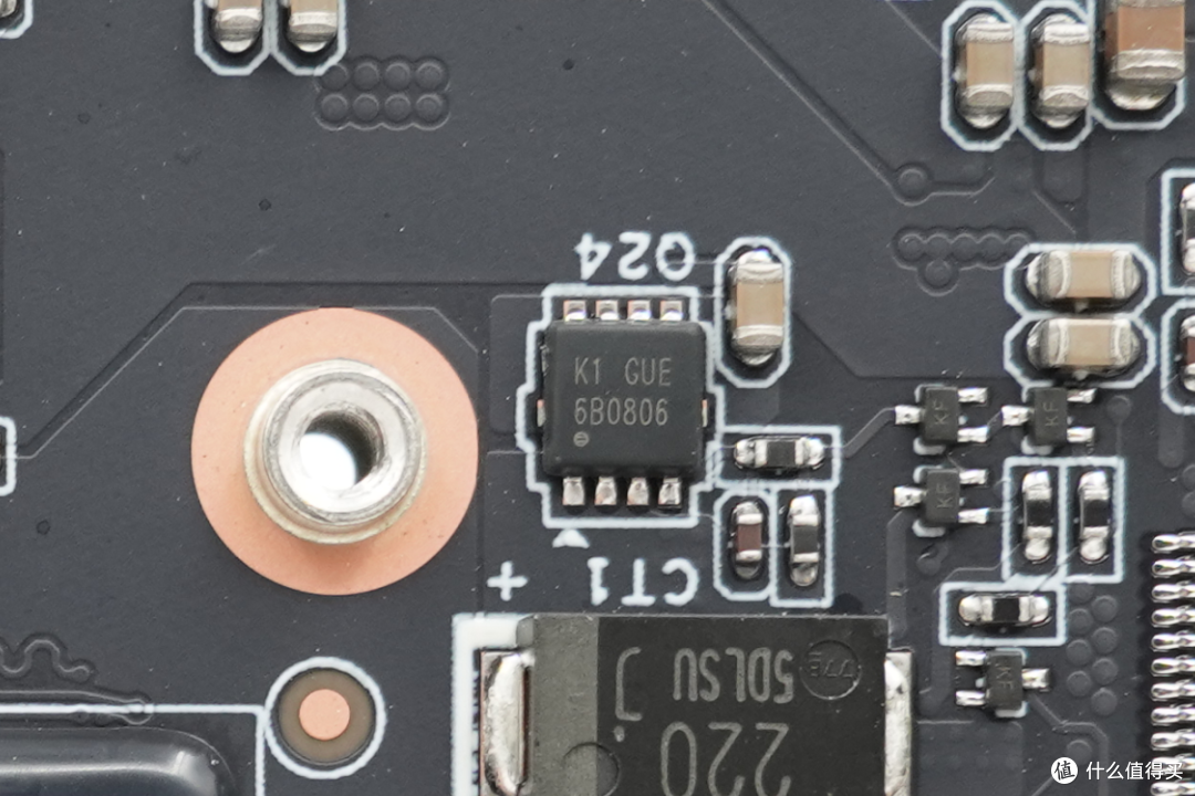 内置英特尔酷睿3 304处理器，零刻EQ mini迷你主机拆解