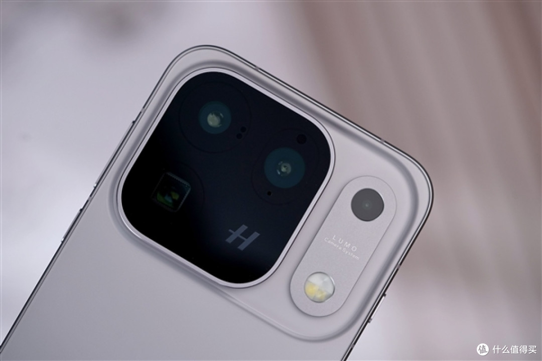 三颗2亿镜头!Find X10 Pro Max是机皇还是噱头