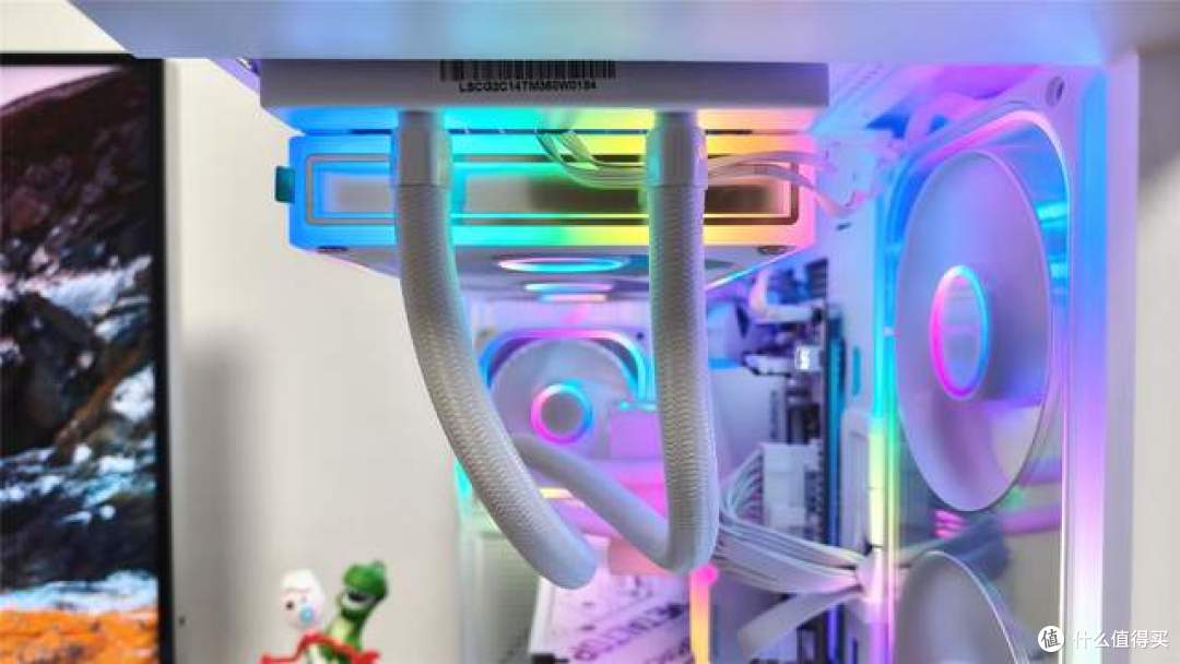 699双屏海景房机箱！国庆装机之爱国者星璨大岚双屏机箱装机实测