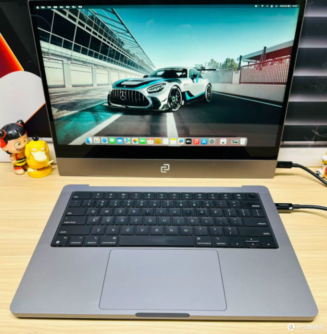 闲鱼大量涌入无头MacBook,拆掉屏幕2800块,反而成了AI新宠?