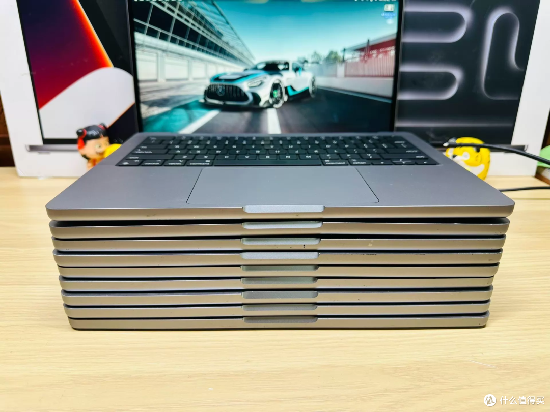闲鱼大量涌入无头MacBook,拆掉屏幕2800块,反而成了AI新宠?