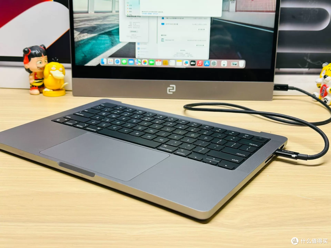 闲鱼大量涌入无头MacBook,拆掉屏幕2800块,反而成了AI新宠?