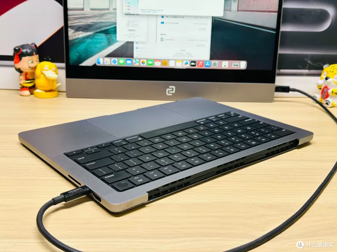 闲鱼大量涌入无头MacBook,拆掉屏幕2800块,反而成了AI新宠?