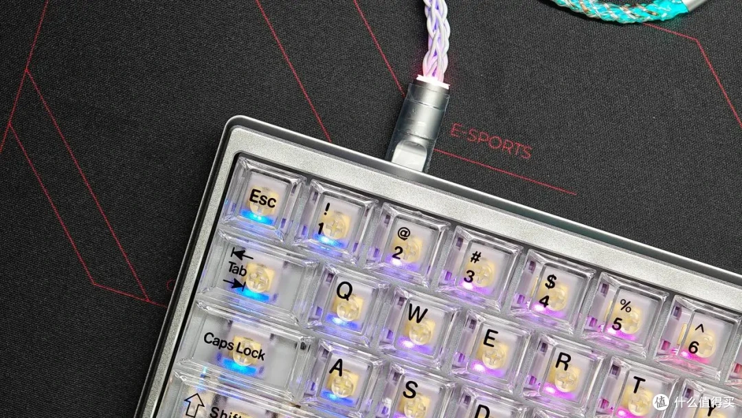 小配列....机械键盘？铝坨坨+65配列只要300出头？黑吉蛇AL65V2