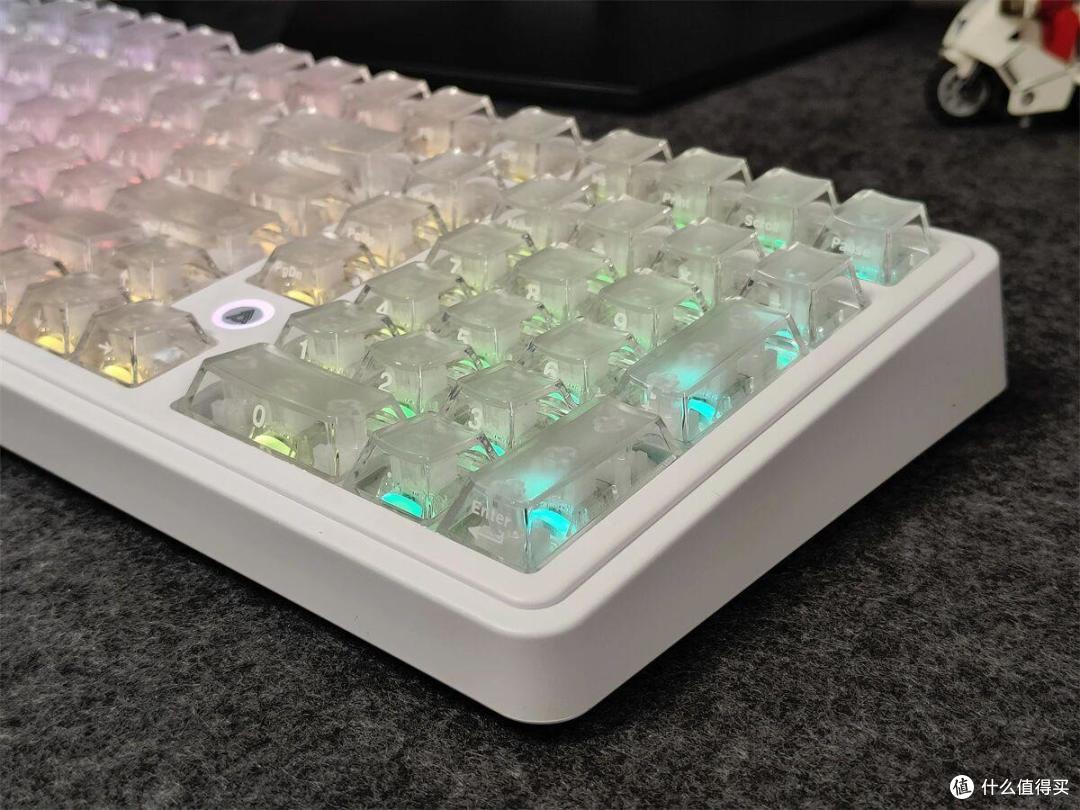 普通用户换上黑爵AK980 MAX V2磁轴后,游戏和办公有啥新体验?