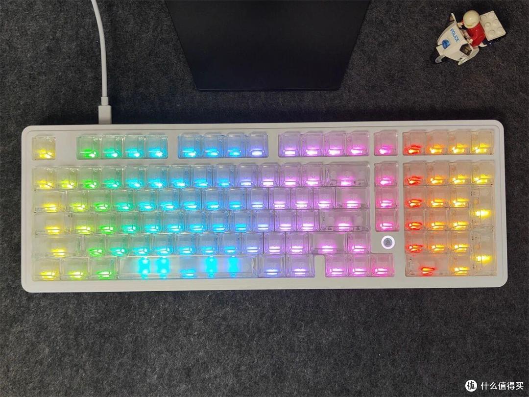 普通用户换上黑爵AK980 MAX V2磁轴后,游戏和办公有啥新体验?