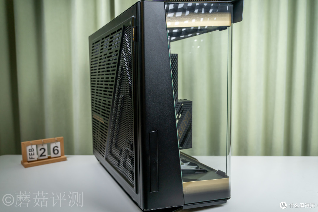 全景海景房的终极形态?微星MEG MAESTRO 900R超神机箱 评测