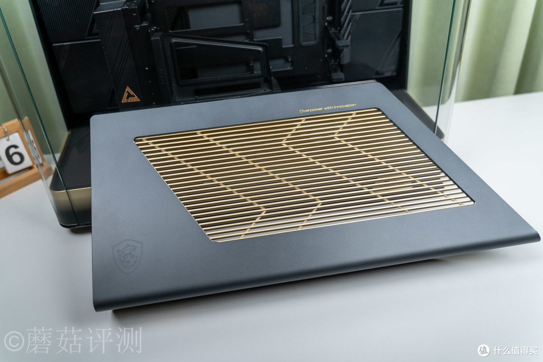 全景海景房的终极形态?微星MEG MAESTRO 900R超神机箱 评测