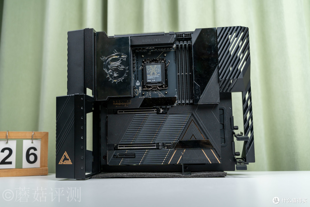 全景海景房的终极形态?微星MEG MAESTRO 900R超神机箱 评测