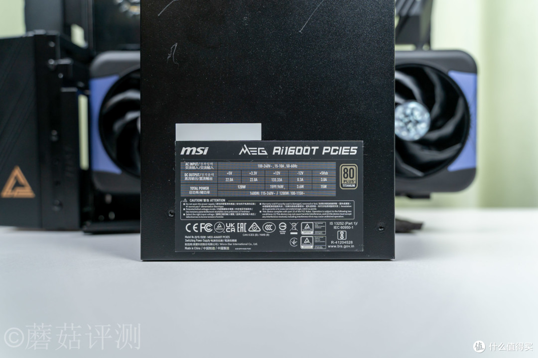 全景海景房的终极形态?微星MEG MAESTRO 900R超神机箱 评测